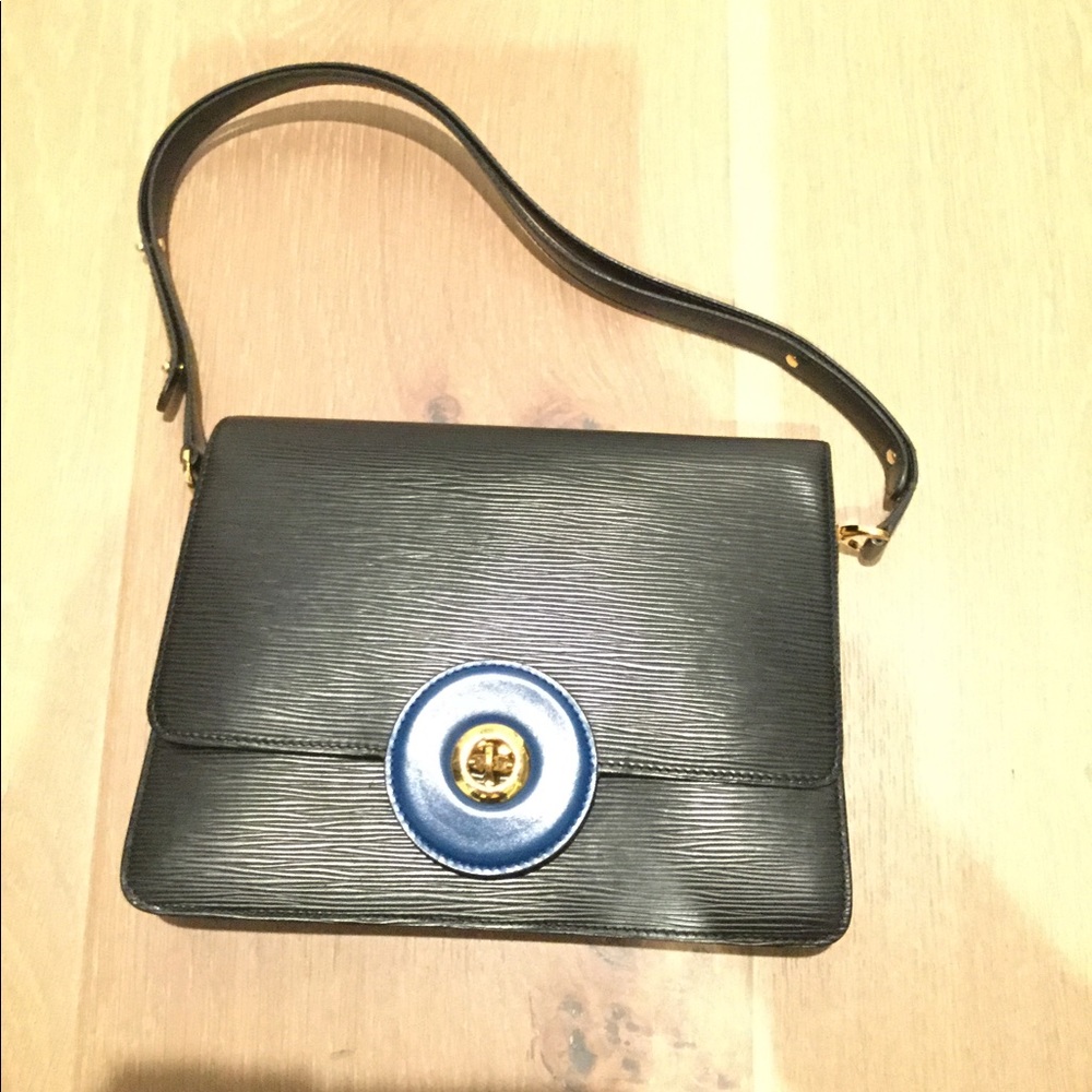 100% authentic vintage Louis Vuitton purse